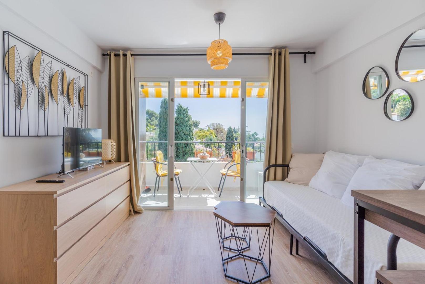 Guestready - Chasing The Sun In Malaga Apartment Марбеля Екстериор снимка